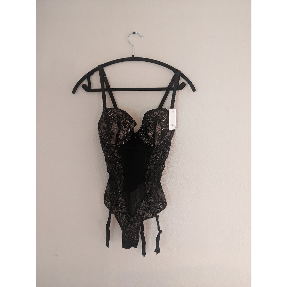 Le Mystère Sophia Lace Garter Teddy